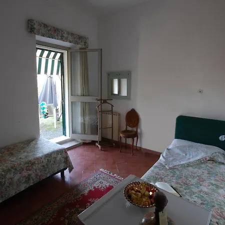 Poggio Alla Fame Colle Val D'Elsa Room photo